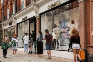 London retail reopens following the Covid-19 closures.