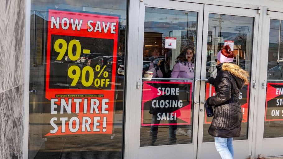 Coresight Research projects up to 25,000 U.S. retail store closures in 2020 due to the coronavirus, with up to 60 percent at shopping malls.