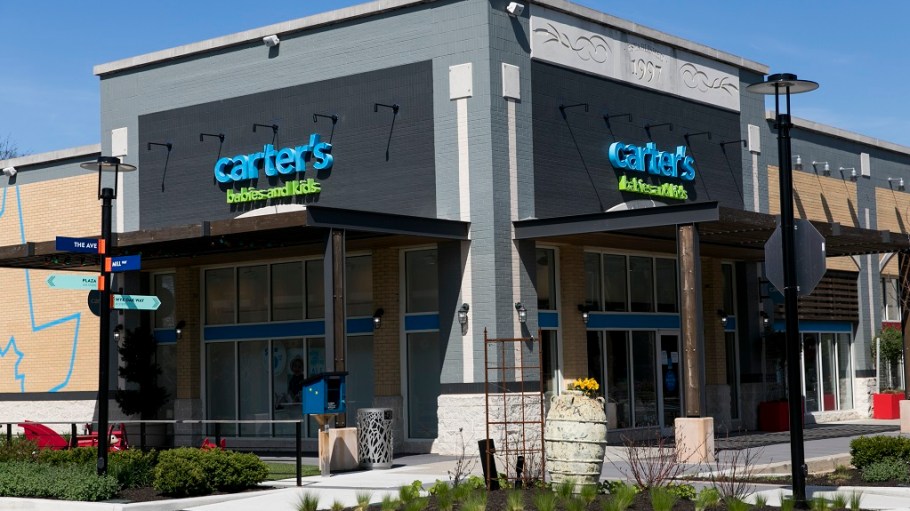 Carter’s second-quarter net sales dipped 29.9 percent to $514.9 million, driven by the closure of the apparel retailer's 1,100 stores.