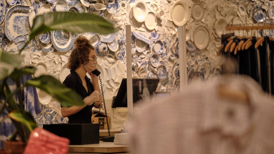 NewStore, Salesfloor and Proximity Insight experts say store associates can be a valuable resource for customer engagement across channels.