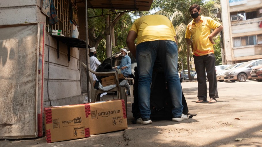 The Indian government is reportedly appointing an e-commerce regulator to ensure competitive online sales, threatening Amazon and Flipkart.