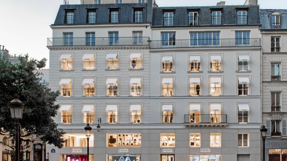 The exterior of the new Dior boutique on Rue Saint-Honoré in Paris