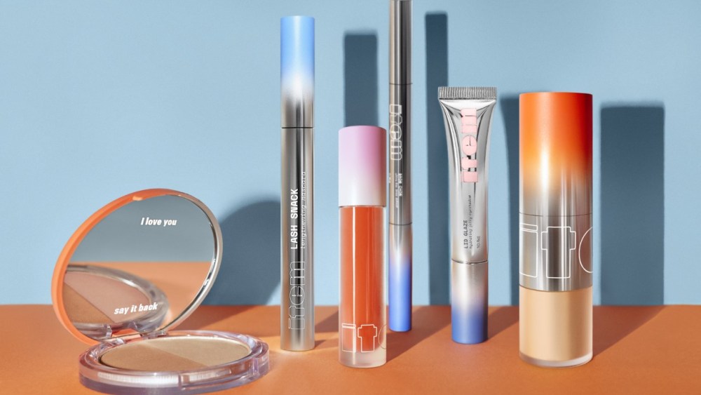 Item Beauty Addison Rae TikTok influencer