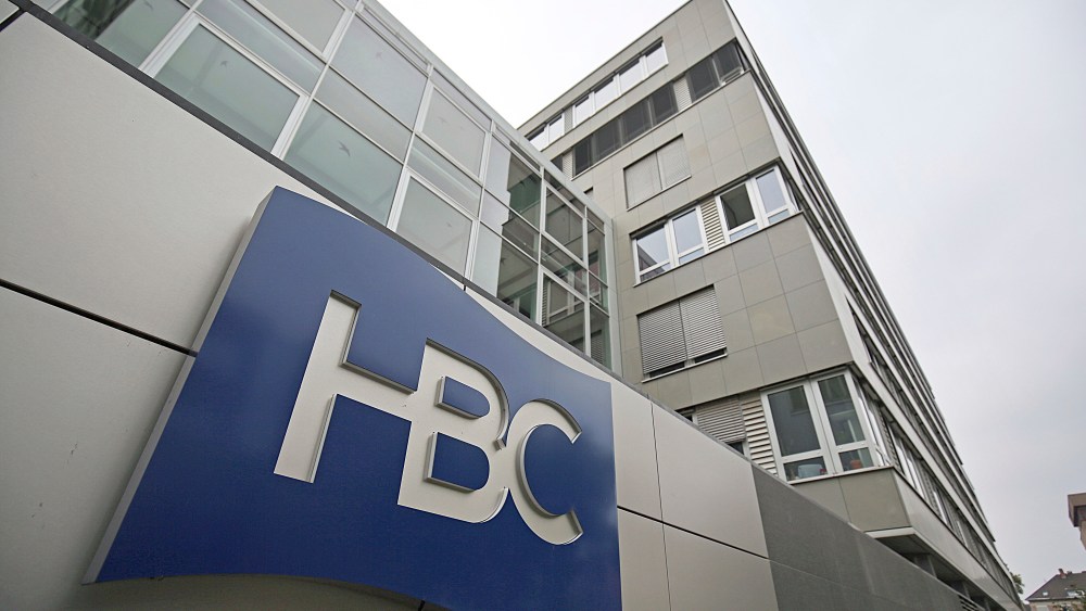 06 September 2018, Germany,, Cologne: The logo of the Kaufhof parent company, the Canadian Hudson's Bay Company (HBC), is attached to the German headquarters. The planned merger of the Karstadt and Kaufhof department store chains has cleared an important hurdle. The banks had approved the merger of the two retail chains, the "Sueddeutsche Zeitung" reported on 6 September 2018. Photo by: Oliver Berg/picture-alliance/dpa/AP Images