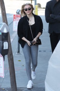 Chloe Moretz has lunch with her brother before her birthday in West Hollywood, CA.

Pictured: Chloe Moretz
Ref: SPL1659039 130218 NON-EXCLUSIVE
Picture by: SplashNews.com

Splash News and Pictures
USA: +1 310-525-5808
London: +44 (0)20 8126 1009
Berlin: +49 175 3764 166
photodesk@splashnews.com

World Rights