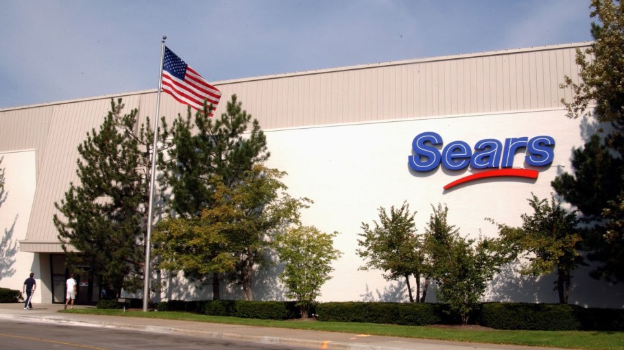 Amazon could be looking to augment its dominant last-mile network by converting vacant Sears and Penney's anchors into fulfillment centers.
