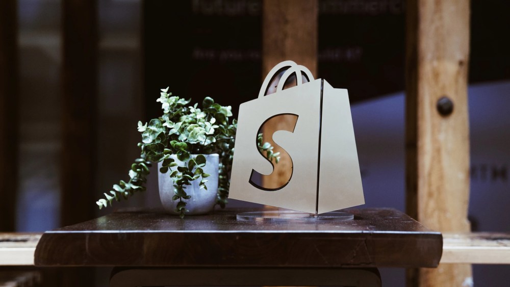 shopify logo on bag