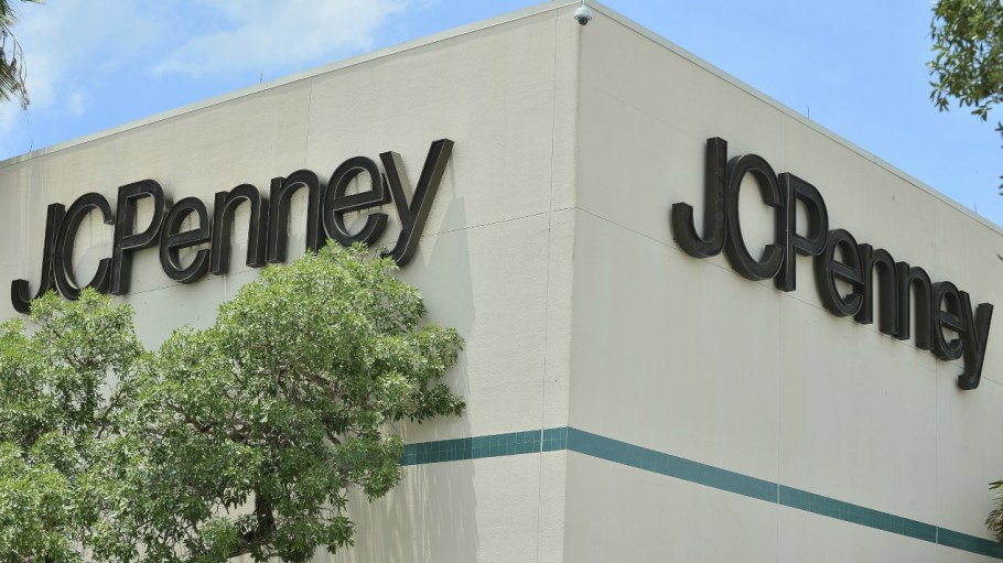 There's no final asset purchase agreement in place for a sale of bankrupt J.C. Penney, and the deal with landlords might face new troubles.
