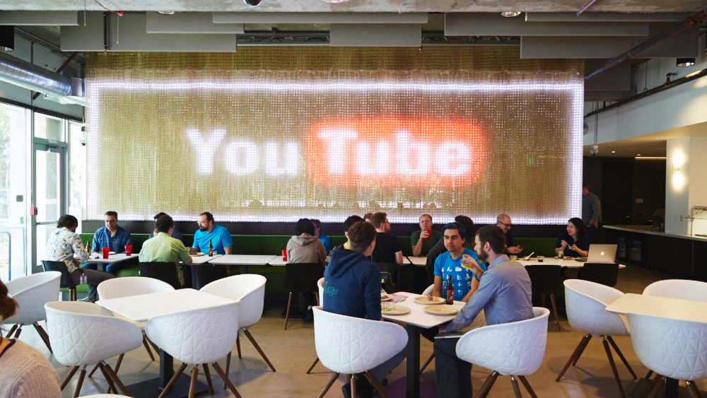 Staffers dining at YouTube Cafe.