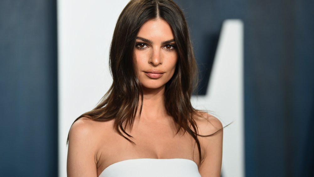 Emily Ratajkowski Is Expecting Her First Child