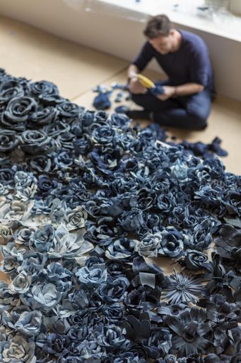 Artist Ian Berry partnered with Italian finishing company Tonello on a secret denim garden displayed in San Francisco’s Flower Mart.
