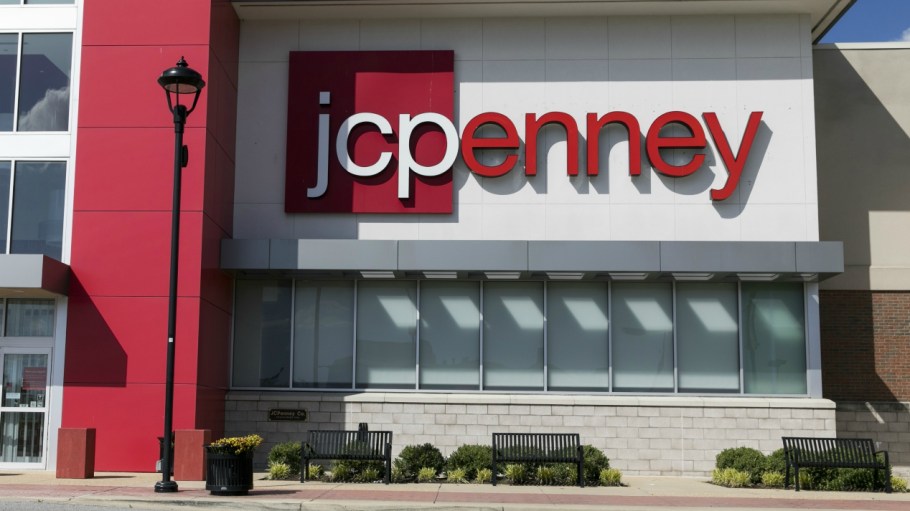 Bankrupt J. C. Penney settled a thorny dispute with a minority group of lenders, moving yet another step closer to exiting Chapter 11.