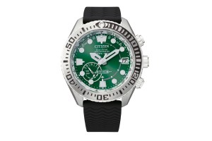 CitizenÕs Satellite Wave GPS Diver 200mm with a Super Titanium case, paired with an emerald green dial and matching black Polyurethane band.