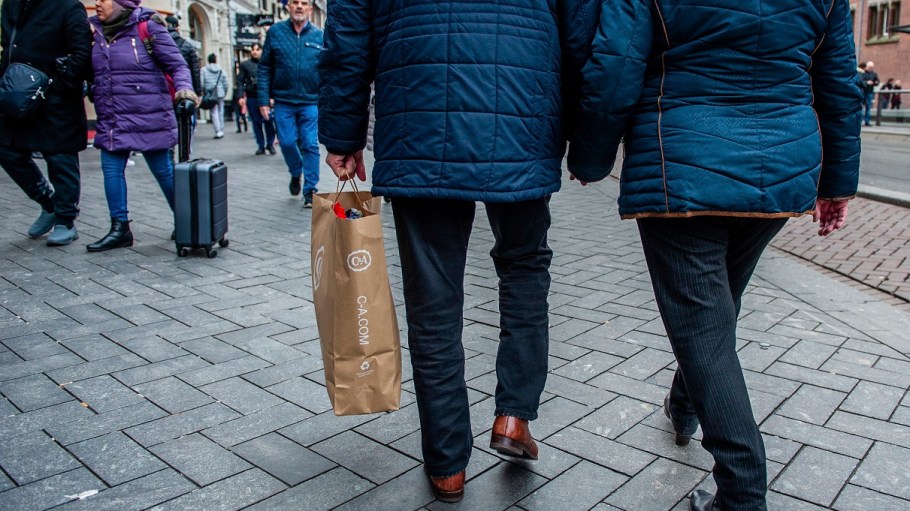 Eighty-one percent of shoppers will spend the same or more as last year on holiday blockbuster deal events, says Periscope by McKinsey.