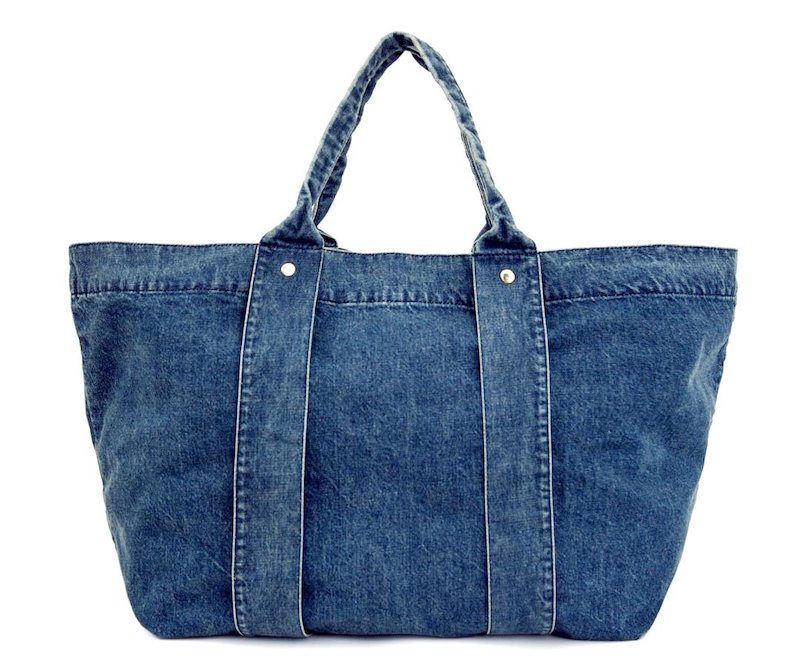 Rivet rounded up some creative gift ideas for the woman in your life who loves all things denim, from socks, to jewelry and more.