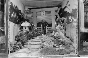 window display of a Japanese garden from 1921 is to be recreated.