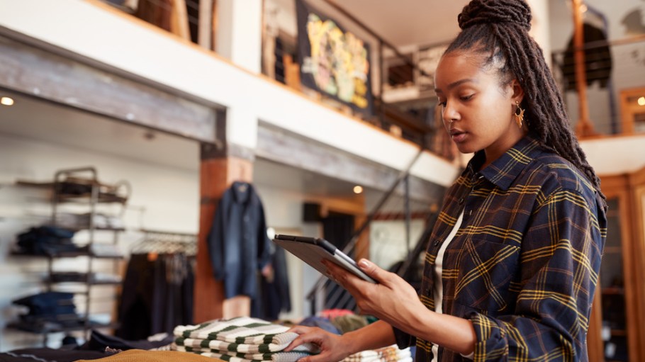 Retail is more digitized than ever before. But powering front-end customer experiences requires connectivity and visibility on the backend.