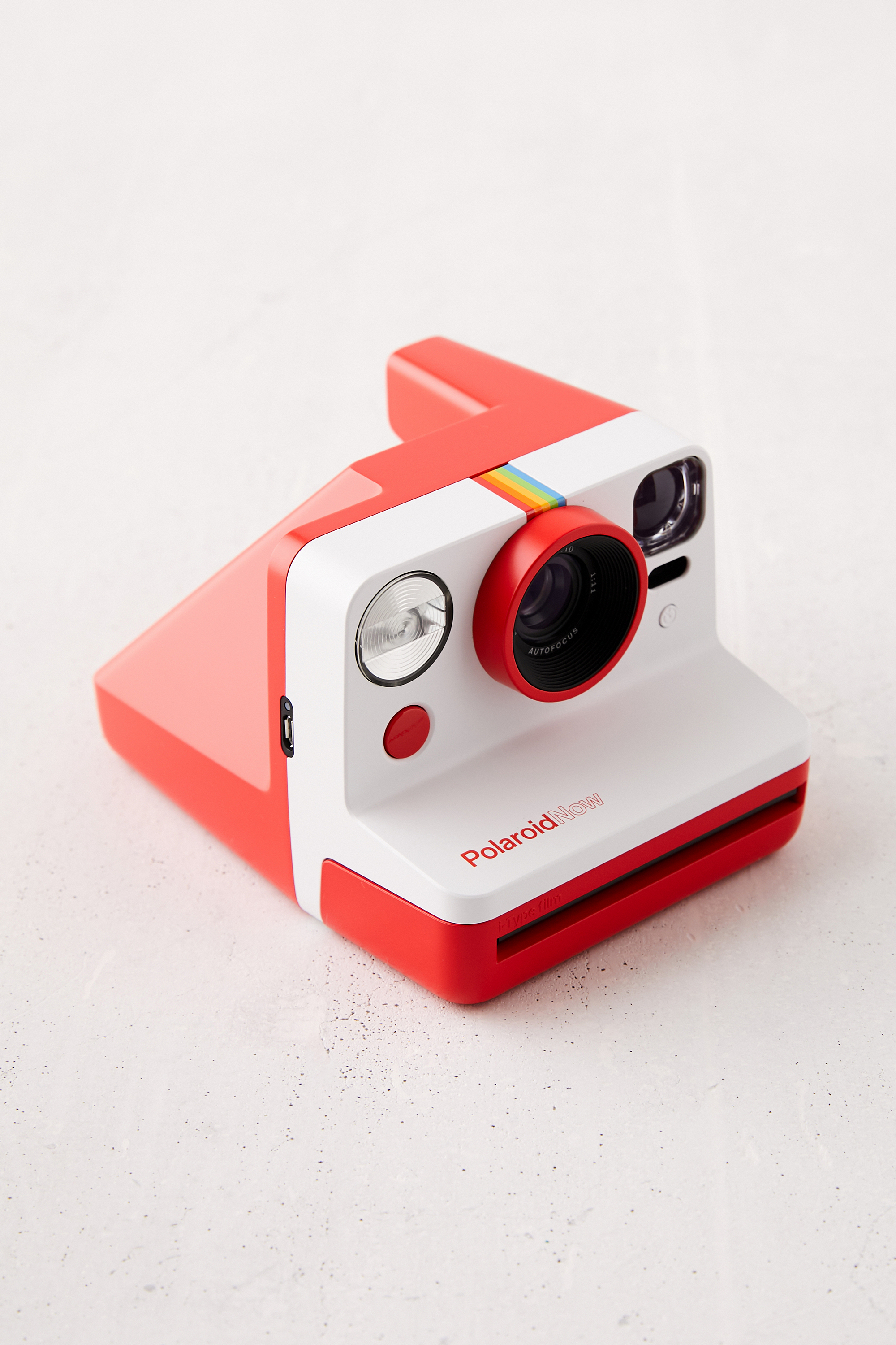 25 Unexpected Ways To Say "I Love You" this Valentine's Day, Polaroid Now Instant Camera