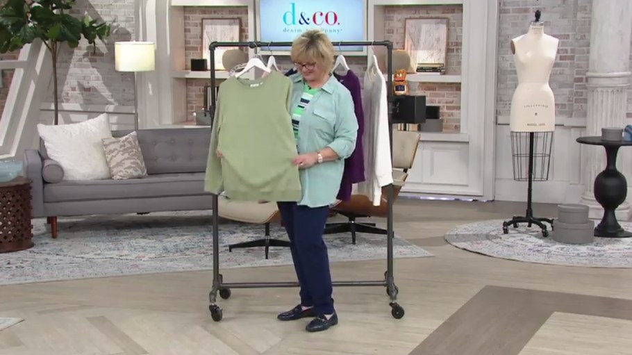 QVC begins live TV streaming its shopping shows on YouTube, in a bid to attract new consumers while serving existing customers, it said.