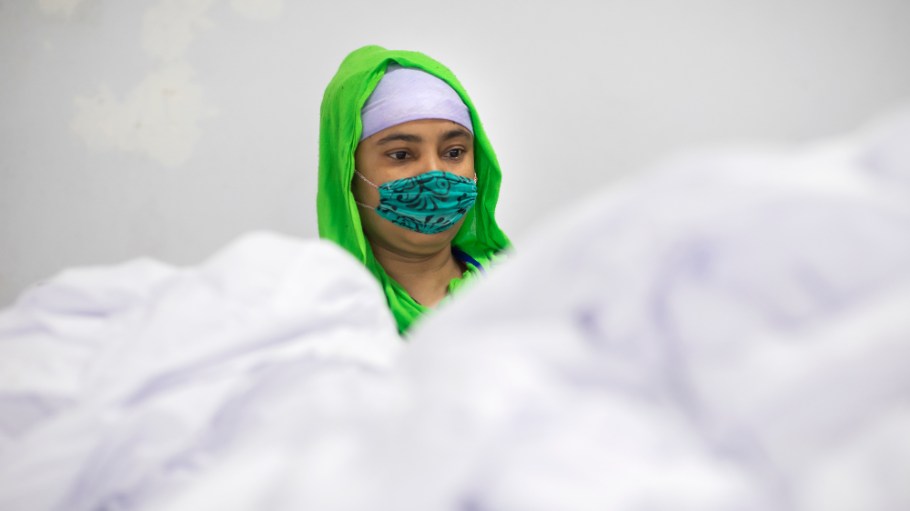 Bangladesh garment manufacturers have demanded that the government extend the moratorium on the salary stimulus package and delay repayment terms.
