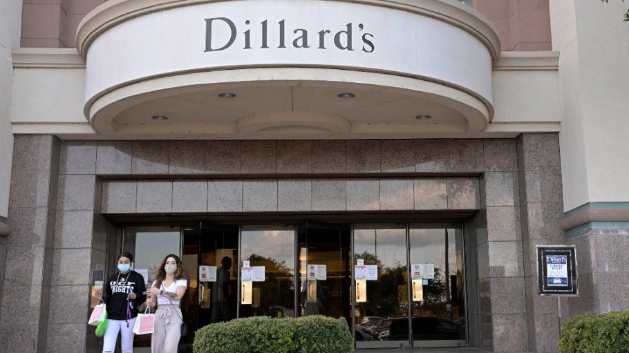 Dillard’s managed to hold its own in Q4, thanks to the department store's ability to cut expenses while navigating through the pandemic.