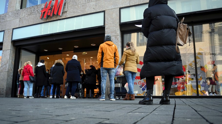 Hennes and Mauritz's quarterly net sales fell 27 percent to $4.7 billion, with 900 of its 5,000+ fashion stores reopening in the period.