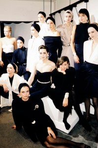 Designer Donna Karan (C) poses with models wearing her 1986 Resort collection debut in New York on July 15, 1986.