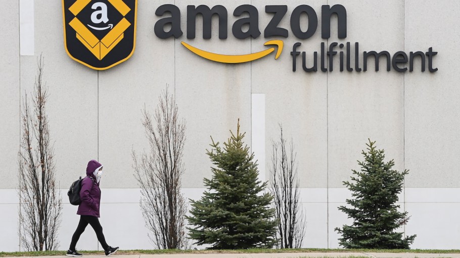 Net sales increased 44 percent to $108.5 billion in the first quarter, compared with $75.5 billion in first quarter 2020, and coming in above Amazon’s initial guidance of $100 million to $106 million.