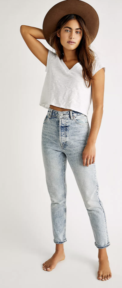 In honor of Mother’s Day, gift the cool mom in your life a pair of mom jeans that are both on-trend and comfort-focused.