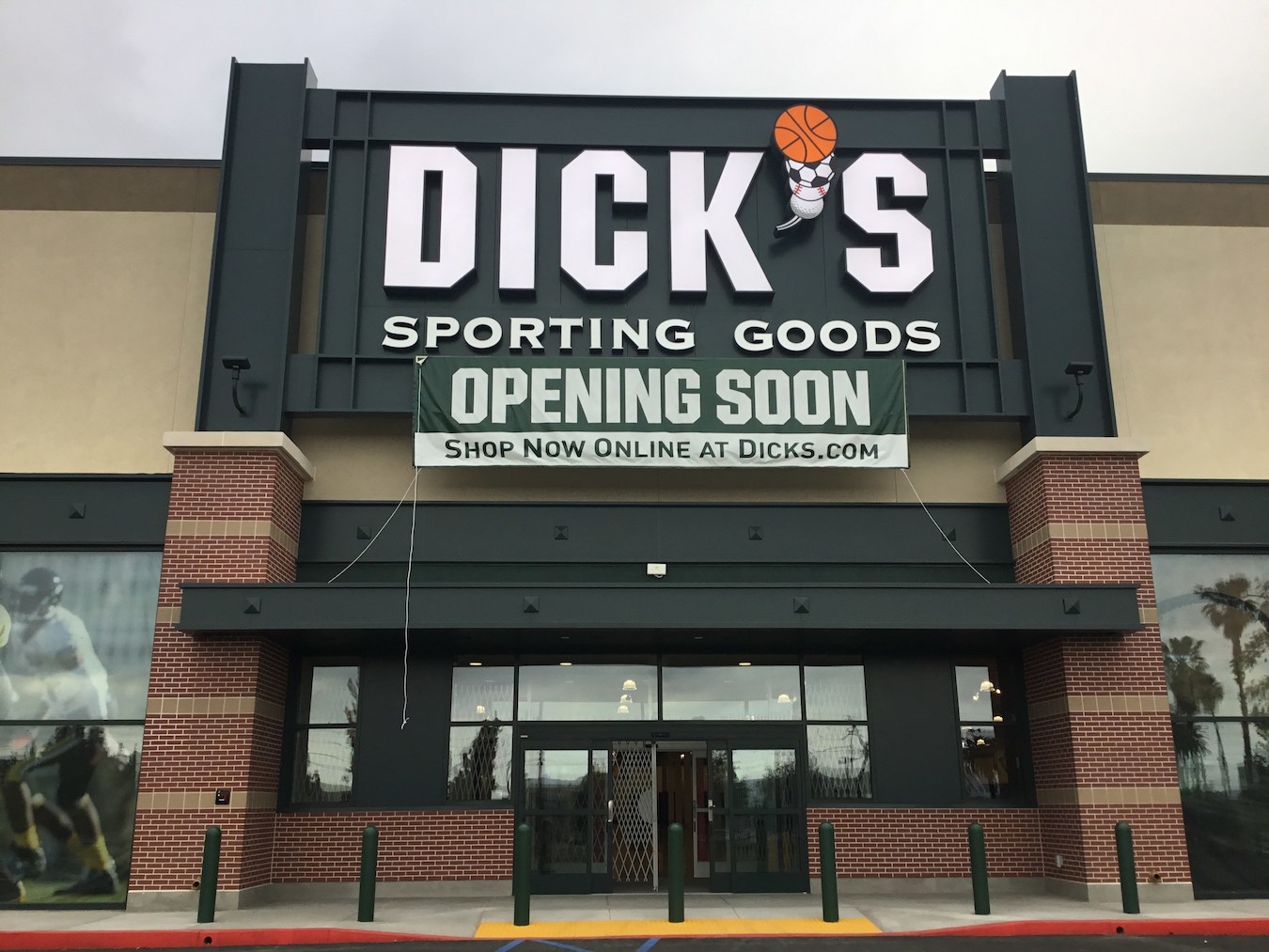 Following the May store openings, Dick's will have 731 Dick’s Sporting Goods stores nationwide in 47 states, and 98 Golf Galaxy stores.