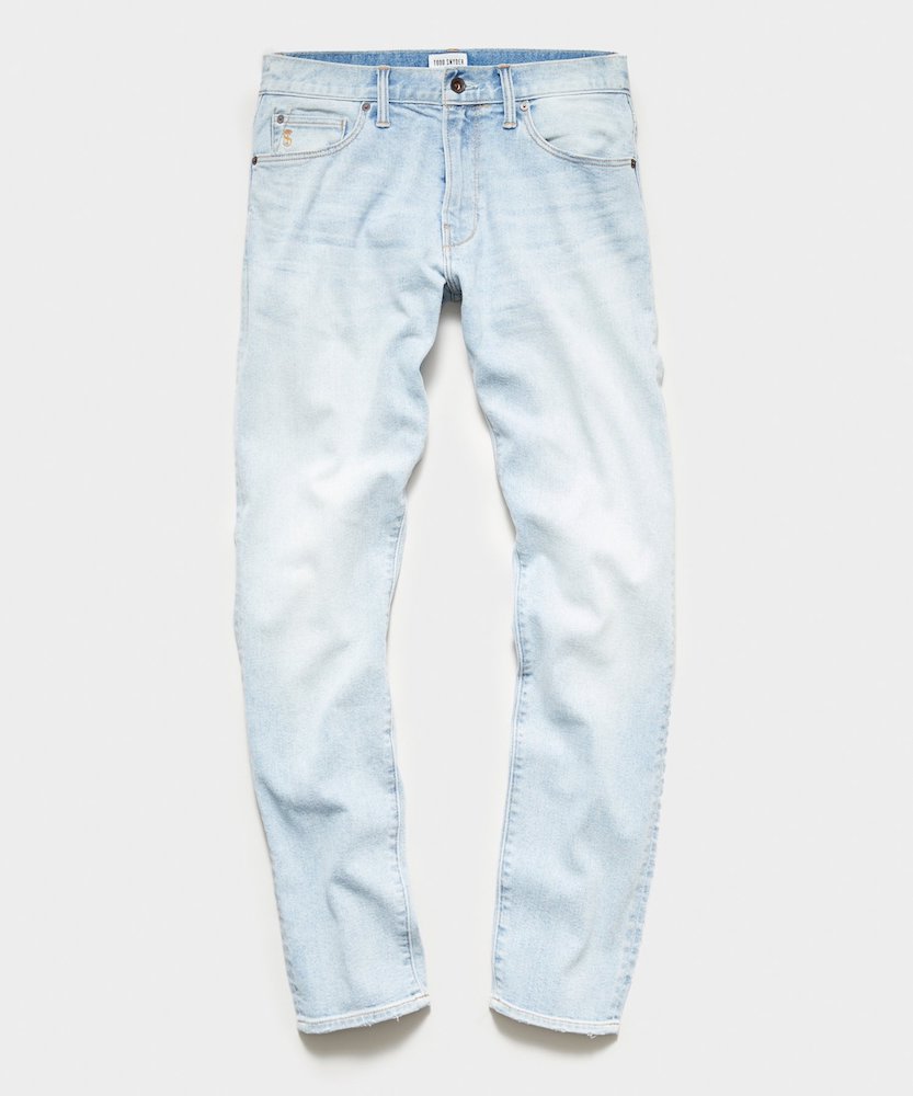 Rivet compiled a list of light wash jeans for men to accommodate the growing trend for summer 2021.