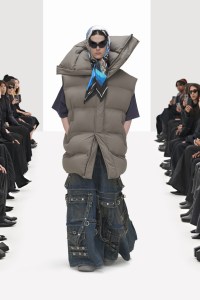 Balenciaga RTW Spring 2022