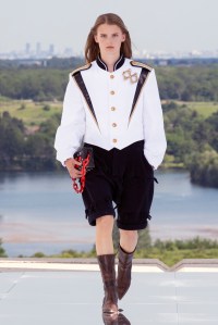 Louis Vuitton Resort 2022