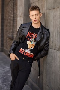 Moschino Resort 2022