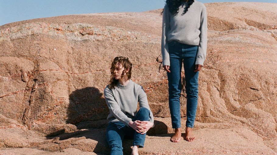 Starting with six garments, Asket announced it is launching its first permanent women’s wear collection in August, ranging from T-shirts to jeans available in 50 sizes.