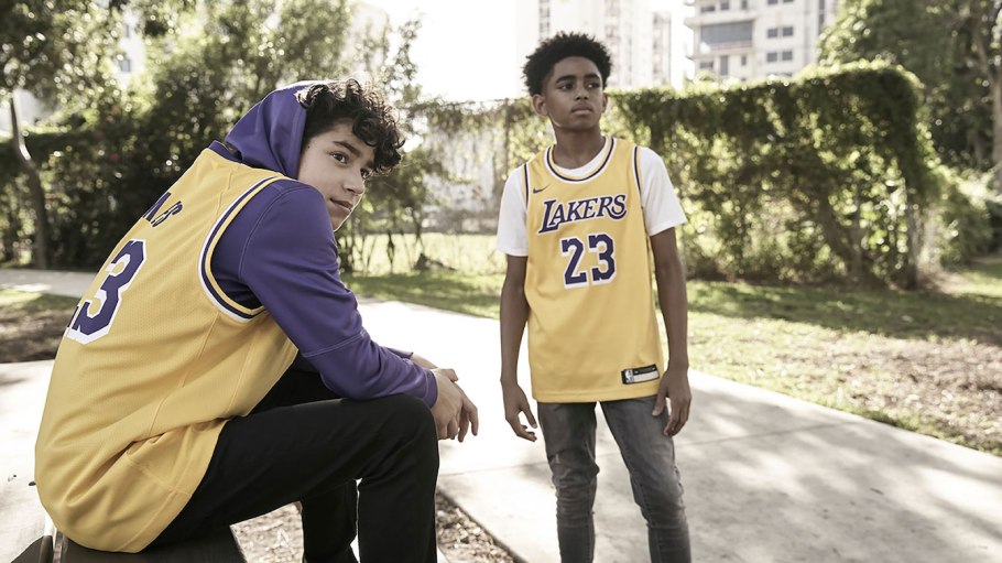 Outerstuff LLC, a North American licensed sports apparel manufacturer serving the youth market, has partnered with Whiplash, an omnichannel fulfillment services provider.