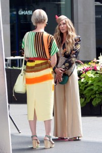 NEW YORK, NY - JULY 26: Sarah Jessica Parker and Cynthia Nixon on the set of And Just Like That in New York City on July 26, 2021. Credit: RW/MediaPunch /IPX
