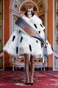 Viktor & Rolf Couture Fall 2021