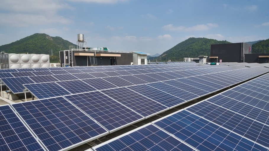 Crystal International has been awarded the Platinum Label for WWF-Hong Kong’s Low Carbon Manufacturing Program for the third time.