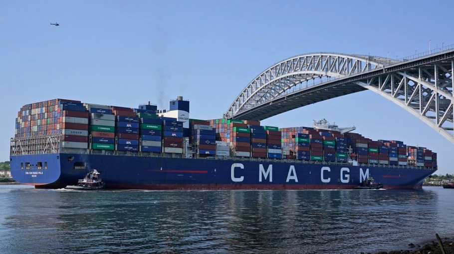 Cargo imports at major U.S. retail container ports are continuing to show double-digit growth, as firms work to meet consumer demand.