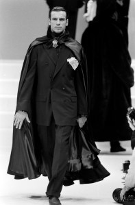 Bram Stroker's "Dracula" movie inspired the romantic edwardian with a hint of grunge looks for Valentino's menswear collections.