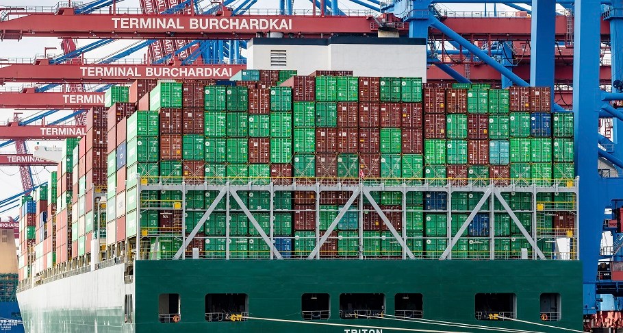 Global merchandise trade is continuing its robust recovery from the shock of the pandemic, according to the WTO Goods Trade Barometer.