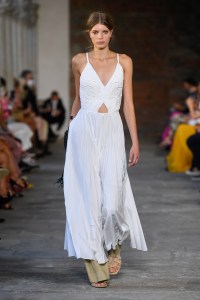 Alberta Ferretti RTW Spring 2022