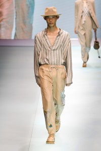 Emporio Armani RTW Spring 2022