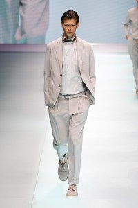 Emporio Armani RTW Spring 2022