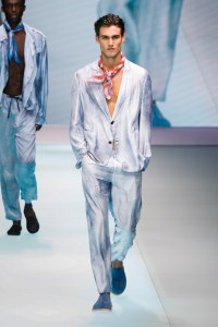 Emporio Armani RTW Spring 2022