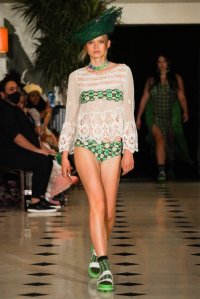 Anna Sui RTW Spring 2022