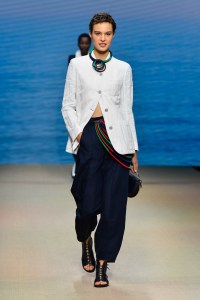 Giorgio Armani RTW Spring 2022