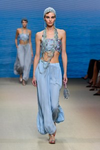 Giorgio Armani RTW Spring 2022