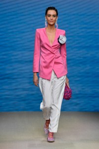 Giorgio Armani RTW Spring 2022